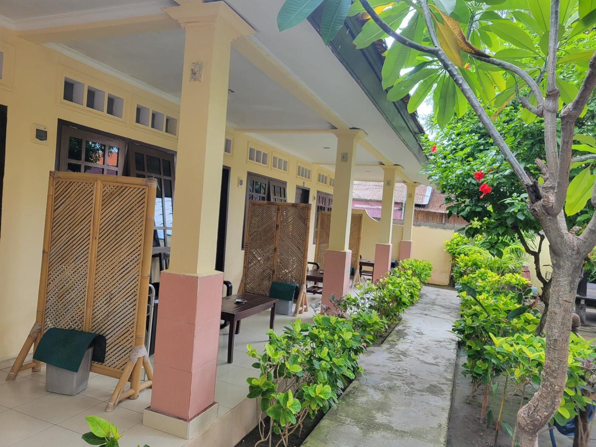 Koi Gili Guest House กีลีตราวางัน ภายนอก รูปภาพ