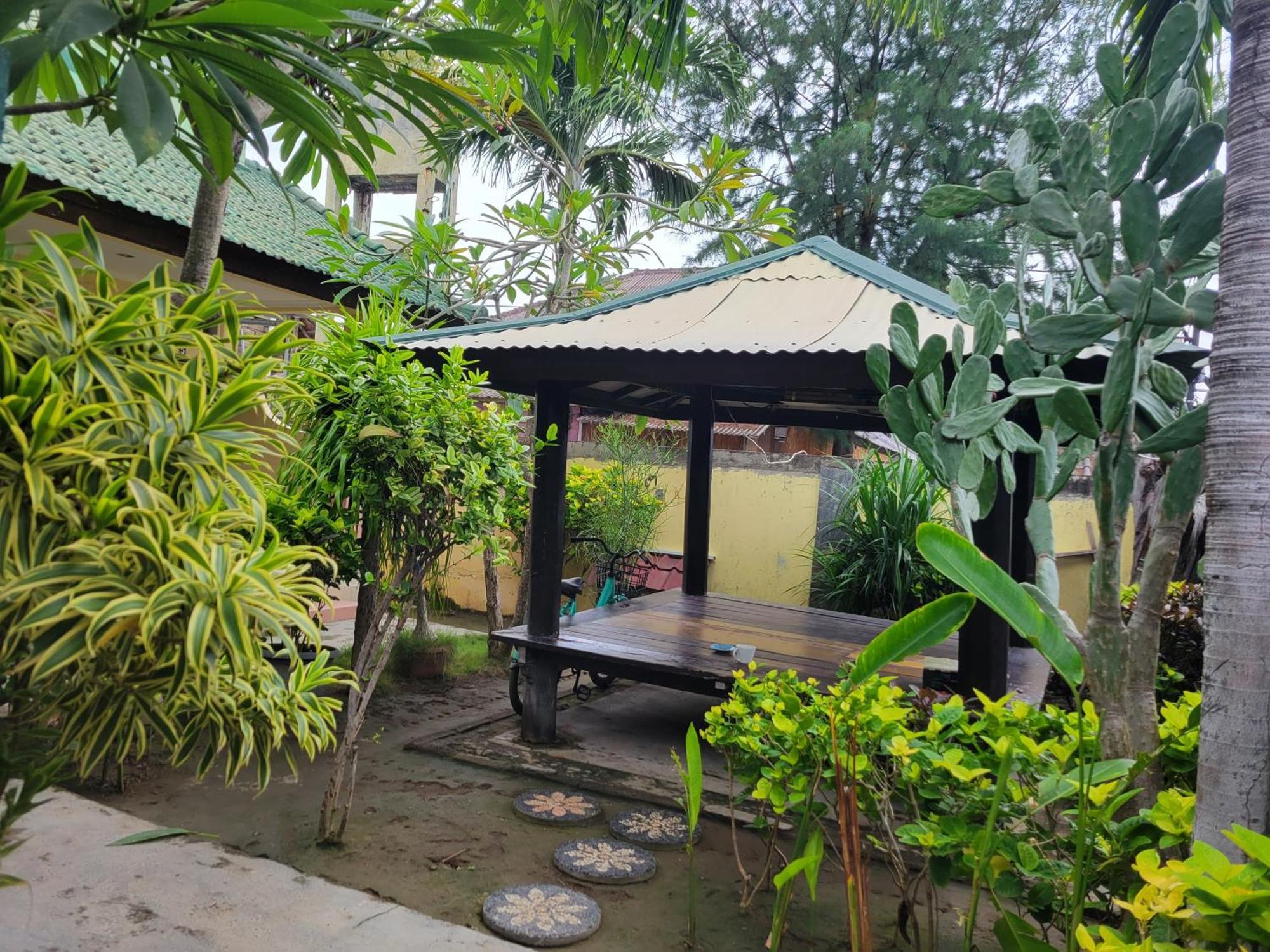 Koi Gili Guest House กีลีตราวางัน ภายนอก รูปภาพ