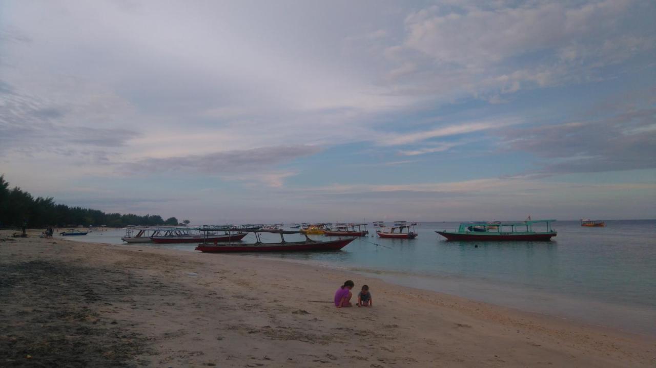 Koi Gili Guest House กีลีตราวางัน ภายนอก รูปภาพ